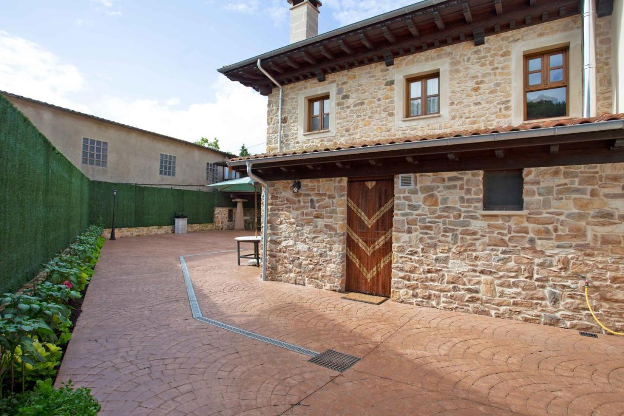 Los Campos Vivienda Vacacional Onís Exterior foto